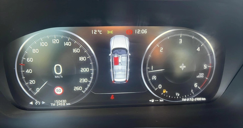 Volvo V60 cena 74900 przebieg: 152400, rok produkcji 2018 z Łochów małe 172